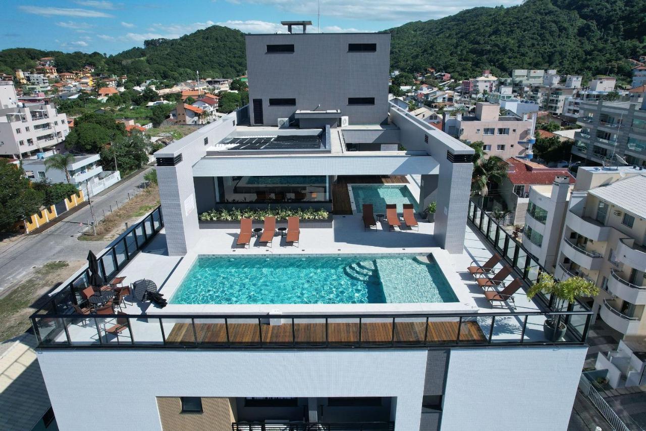 Adra 301 - Apartamento No Centro De Bombinhas - Rooftop Com Piscina E Academia - A Poucos Metros Da Praia - Exteriér fotografie